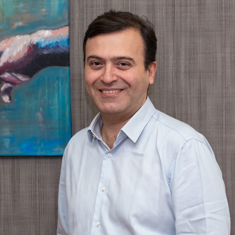 Ορθοπαιδικός Χειρούργος MD, Msc, Επιστημονικά υπεύθυνος Ιατρείου Άνω άκρου - Μικρόχειρουργικής της Κλινικής Metropolitan General